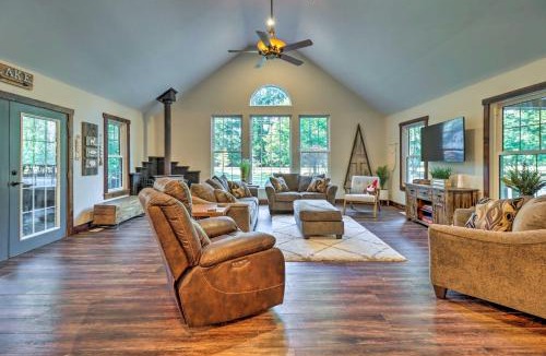 Albrightsville House | Hot Tub, Beach Access: Albrightsville Retreat!