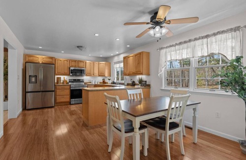 Newport House | Hot Tub, Camp Fire, Game Room, Coffee/Espresso Bar