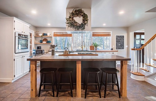Hawley Cabin | Hot Tub, Firepit, 2-King Bed Suites, Game Room, Coffee Bar, BBQ, WIFI 200 +mbps