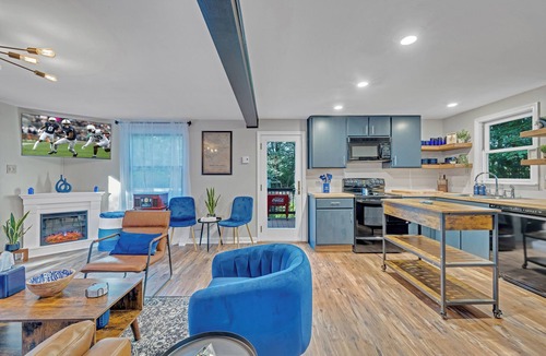 Park Forest Village House | *Hot Tub*Game Room*Outdoor Kitchen*Bar