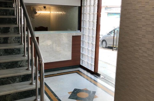 Wellington Pier Hotel | Hotel Antique - Colaba