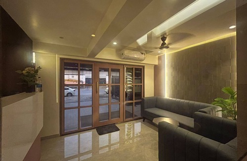 Mumbai Hotel | Hotel Aura Inn