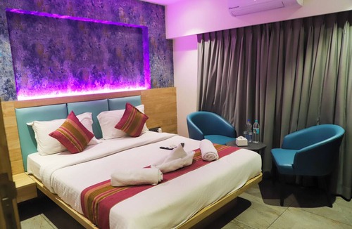 Mumbai Hotel | Hotel Aura Inn
