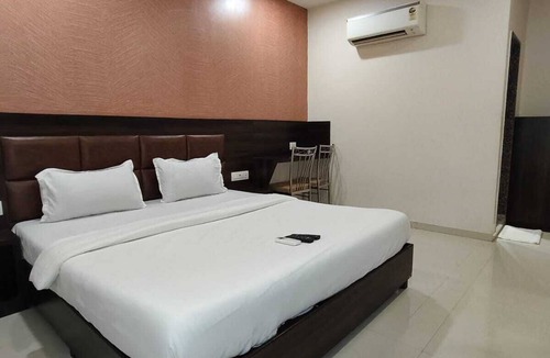 Kismat Nagar Hotel | HOTEL BKC NX Rooms