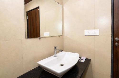 Kurla West Hotel | Hotel BKC Suite