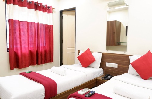 Girgaon Hotel | Hotel Briteway