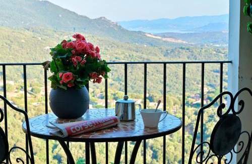 Sartene Hotel | Hotel Des Roches