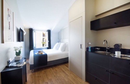 Champs-Elysees Hotel | Hotel Helzear Etoile