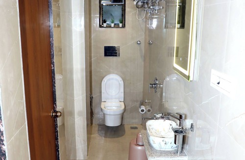 Mumbai Hotel | Hotel In Navi Mumbai With Internet, Smoking, Bedding/Linens