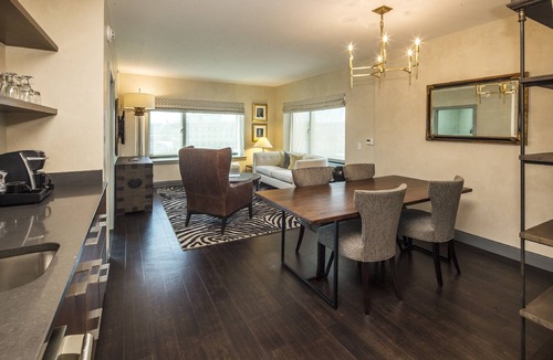 East Liberty Hotel | Hotel Indigo Pittsburgh East Liberty by IHG