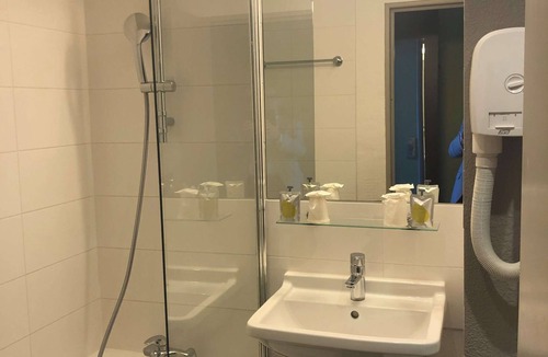 Athis-Mons Hotel | Hotel Kyriad Orly Aéroport Athis Mons