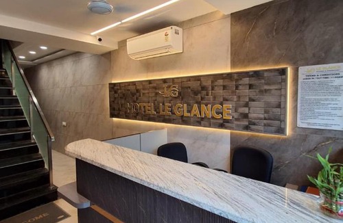 Santacruz West Hotel | Hotel Le Glance Rooms & Dormitory