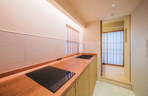 Tamachi Apartment | Hotel Matoma 301 Equipped with a kitchen and washing machine, this apartment-.
