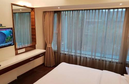 Santacruz West Hotel | Hotel Milan International