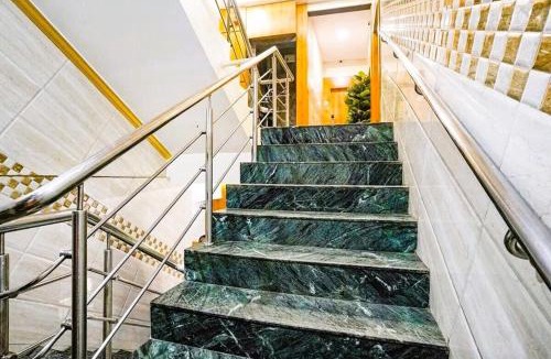Girgaon Hotel | Hotel National - Grant Road