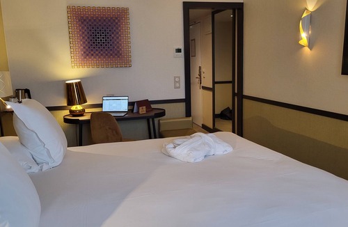 Neuilly-sur-Seine Hotel | Hotel Paris Neuilly