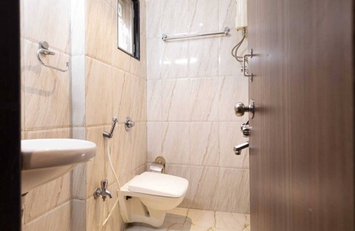 Vile Parle West Hotel | Hotel Q Deck Rooms