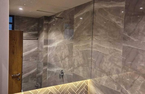 Mumbai Hotel | Hotel Regalia Suites