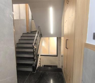 Thane West Hotel | Hotel Signature
