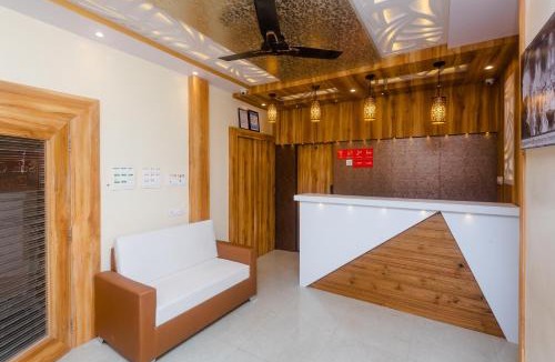 Girgaon Hotel | Hotel Sun City Near Saifee Hospital And HN Reliance Hospital