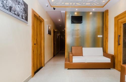 Girgaon Hotel | Hotel Sun City Near Saifee Hospital And HN Reliance Hospital
