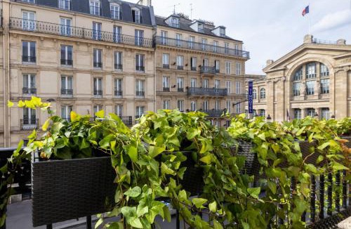 Saint-Vincent-de-Paul Hotel | Hotel Whistler - Gare du Nord