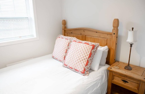 Burlington House | House ∙ 2 bedrooms ∙ 3 guests