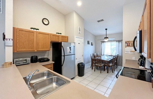Hillcrest Estates House | House ∙ 4 bedrooms ∙ 8 guests