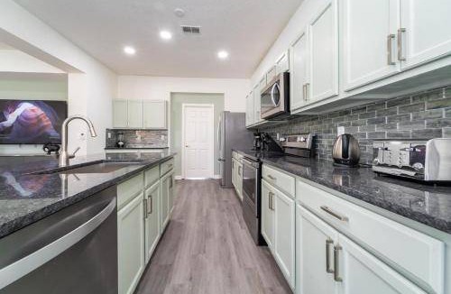 Legacy Park House | House ∙ 5 bedrooms ∙ 10 guests