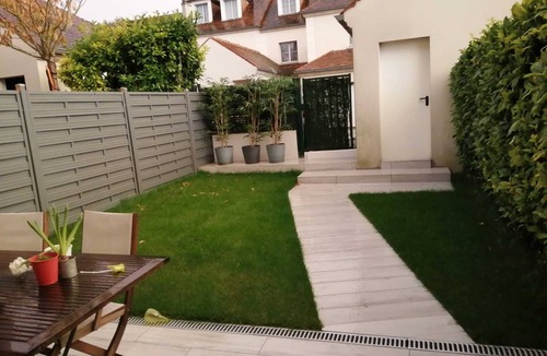 Champs-sur-Marne House | House near Disneyland (15 minutes) and Paris (25 minutes from the center)