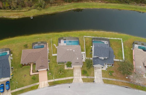 Crescent Lakes House | House of Views Villa