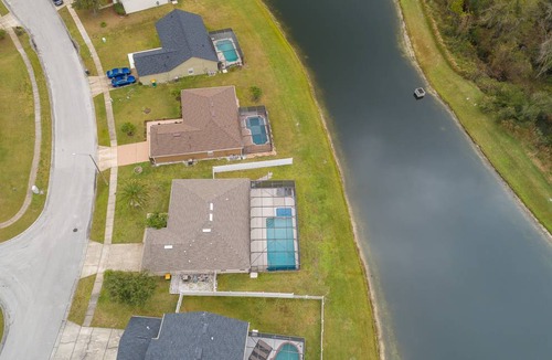 Crescent Lakes House | House of Views Villa