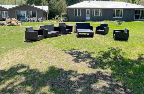 Portland Villa | Hoverland- Magnificent Waterfront Villa - Big Rideau Lake