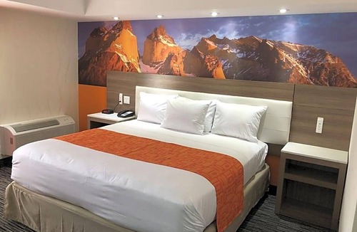 Harrisburg - Hershey Hotel | Howard Johnson by Wyndham Harrisburg