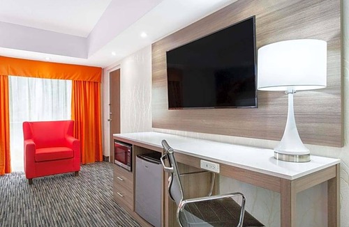 Harrisburg - Hershey Hotel | Howard Johnson by Wyndham Harrisburg