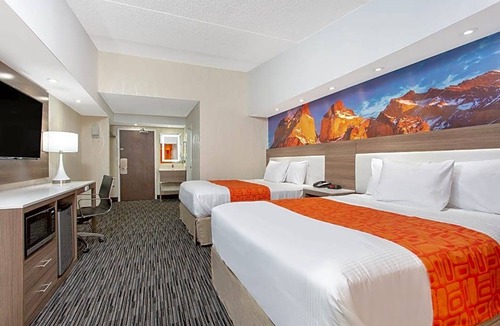Harrisburg - Hershey Hotel | Howard Johnson by Wyndham Harrisburg