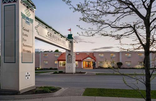 Gravenhurst Hotel | Howard Johnson by Wyndham Gravenhurst