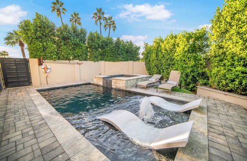 Southwest Village House | HÓZHÓ Modern Home w/Private Lanai, Pool & Theatre