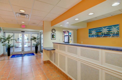 Fort Pierce Hotel | Hutchinson Island Plaza Hotel and Suites
