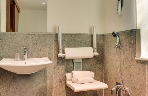 Vile Parle East Hotel | ibis Mumbai Airport Hotel