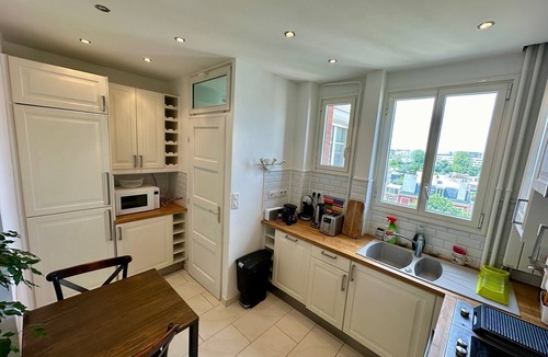 Saint-Mande Apartment | Ideal for visiting Paris,nright next to the Bois, pets welcome!