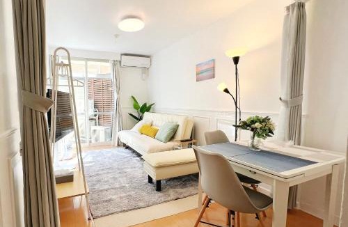 Toshima Villa | Ikebukuro 1 stop 2 min Designer Entire House 3BR up to 8 guests 3 min to Convenience Store