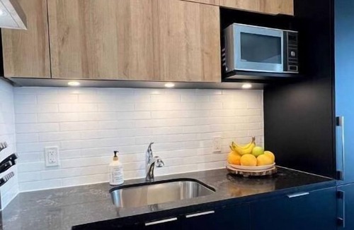 Markham Condo | In Heart of Markham Unionville, close to entertainment district.