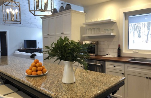 Meaford House | In the heart of Georgian Bay mins from Thornbury , Meaford and Blue Mountain