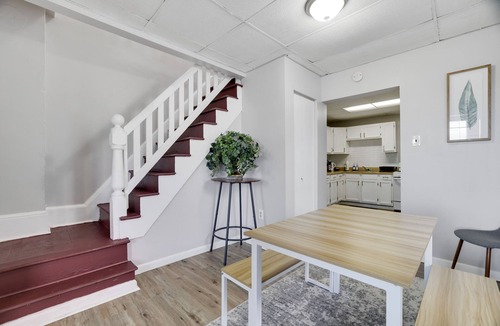 Wilkes-Barre Apartment | In Unit W&D Free Parking Fast Wifi 5 Min Downtown