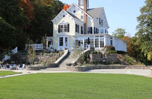 Trumansburg Hotel | Inn at Taughannock Falls
