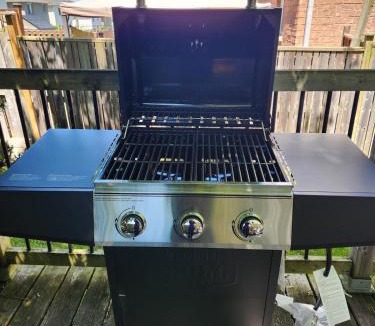 Cambridge House | Instaworthy Home - Relaxing Patio - Hot tub & BBQ