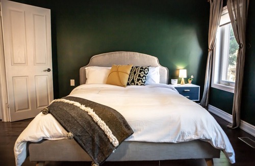 Cabbagetown South House | Inviting 2BR Townhouse w/2 WFH Setup + WiFi