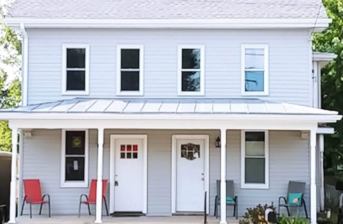 Campbelltown House | Inviting 3-bedroom home - just 6 miles from Hersheypark!