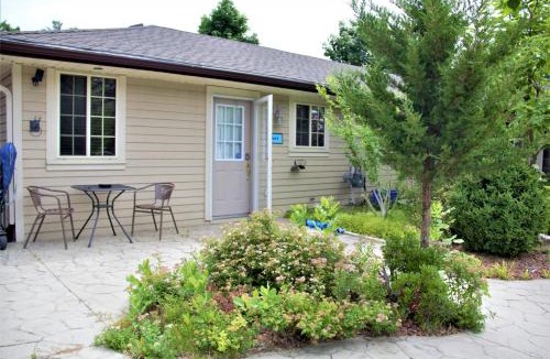 Lambton Shores House | Ipperwash Bliss: Gated, Hear the wave, Sleep 7